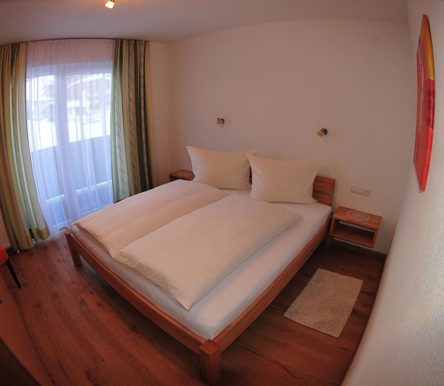Haus Scheiber Hotell Sankt Jakob in Defereggen Rum bild