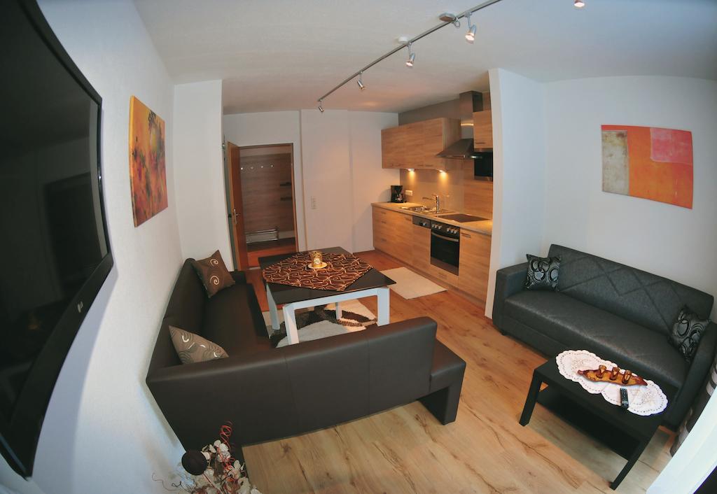 Haus Scheiber Hotell Sankt Jakob in Defereggen Rum bild